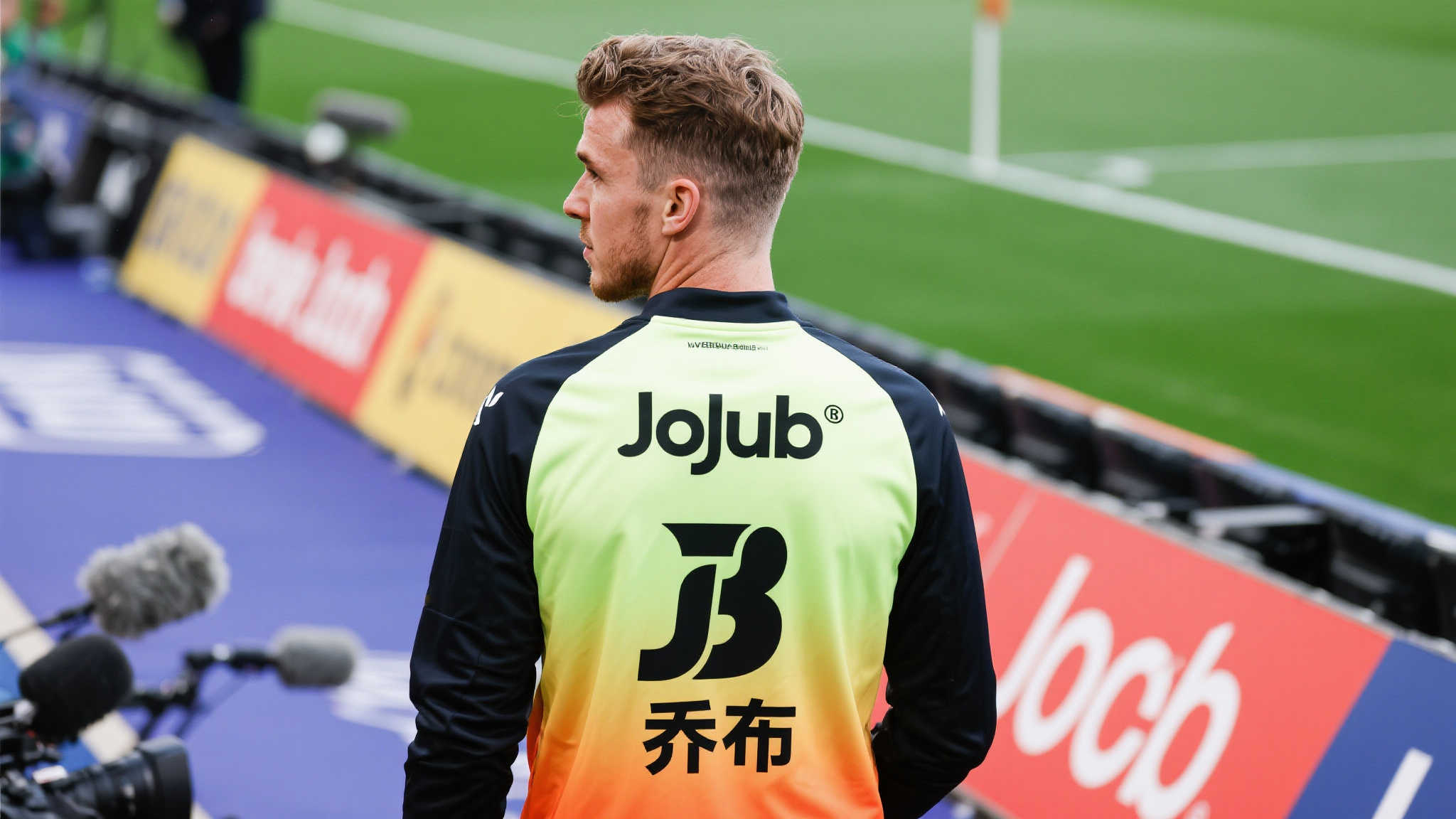 小贝林与他的标志选择
在赛场上，小贝林无疑是吸引